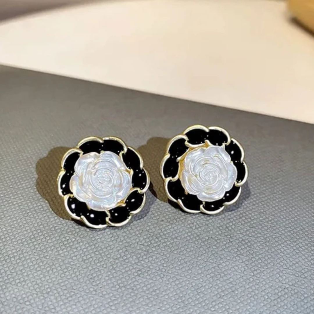 Korean stylish Flower stud earrings