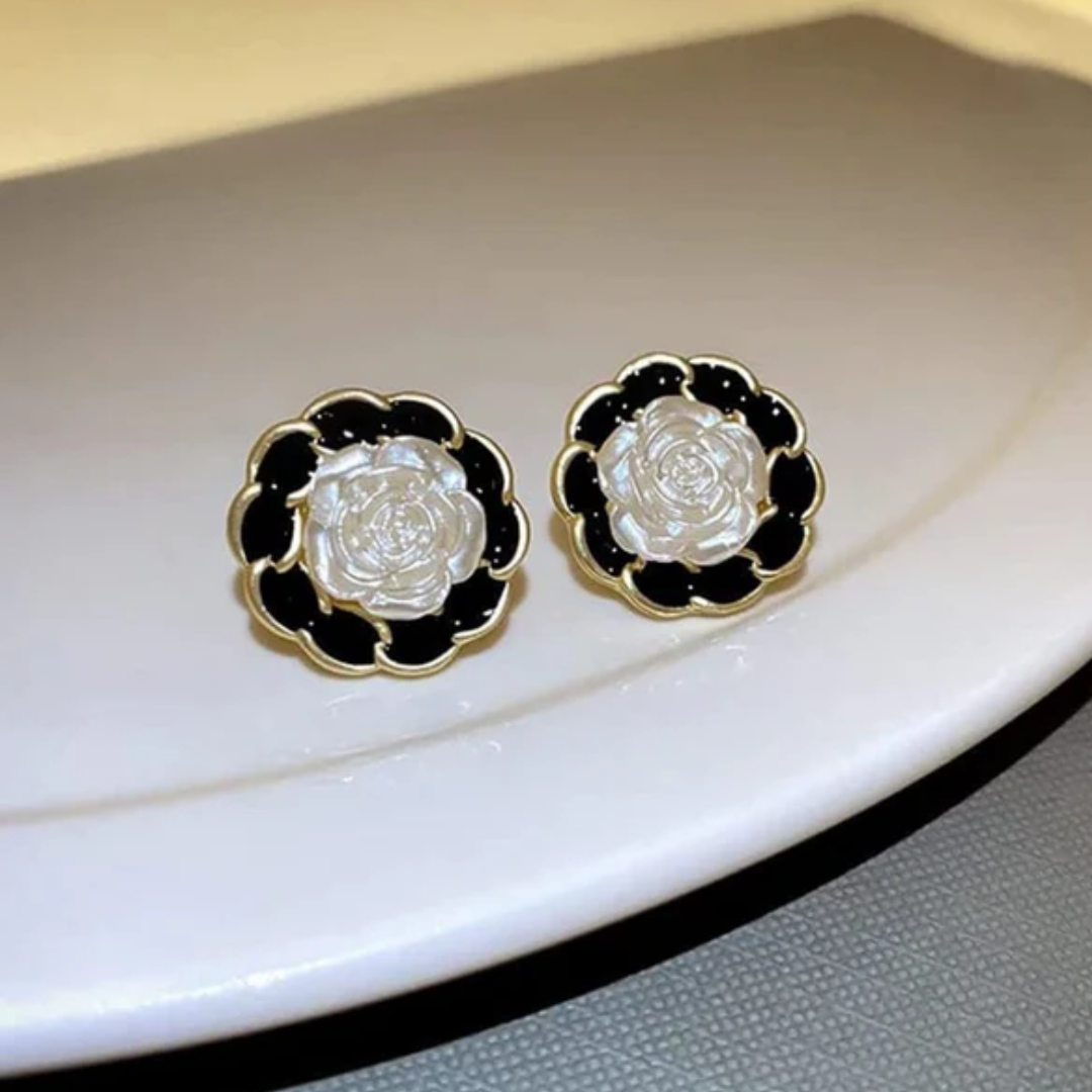 Korean stylish Flower stud earrings