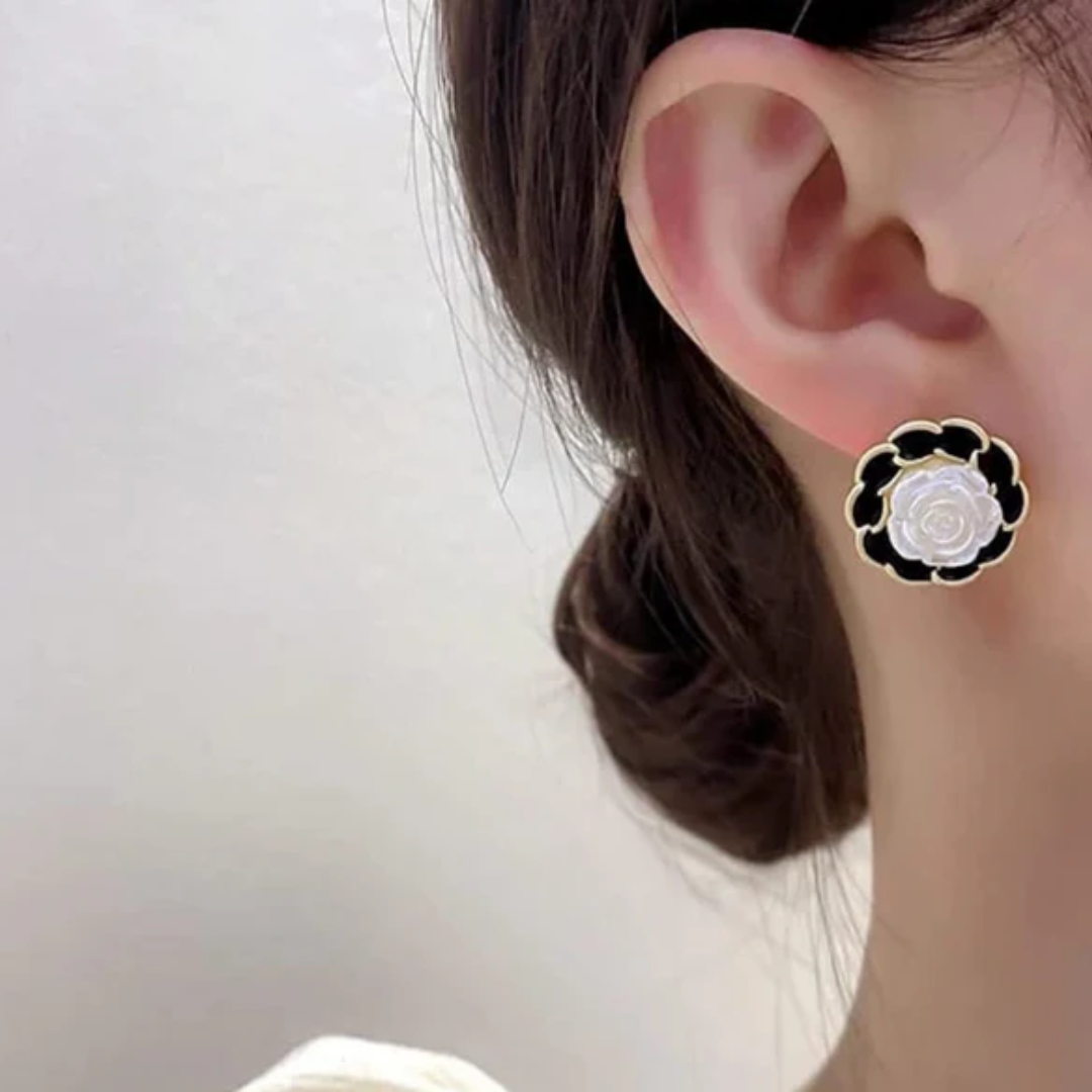 Korean stylish Flower stud earrings